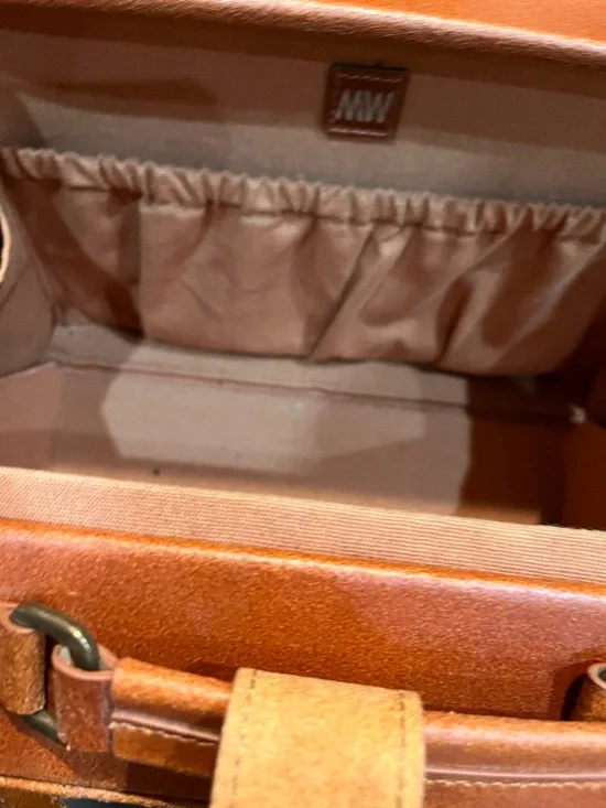 Most Wanted Vintage-Style Vegan Leather Trunk Crossbody Bag – Cognac Brown - Picture 4 of 7